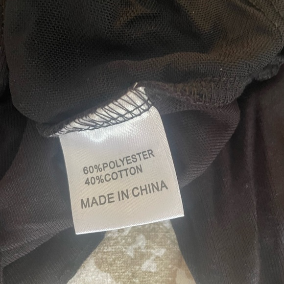 NWT White Fox Boutique From The Top Long Sleeve Crop Top in Black - Picture 6 of 6